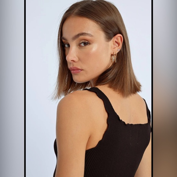 Black Ribbed Tank Top - Picture 3 of 3